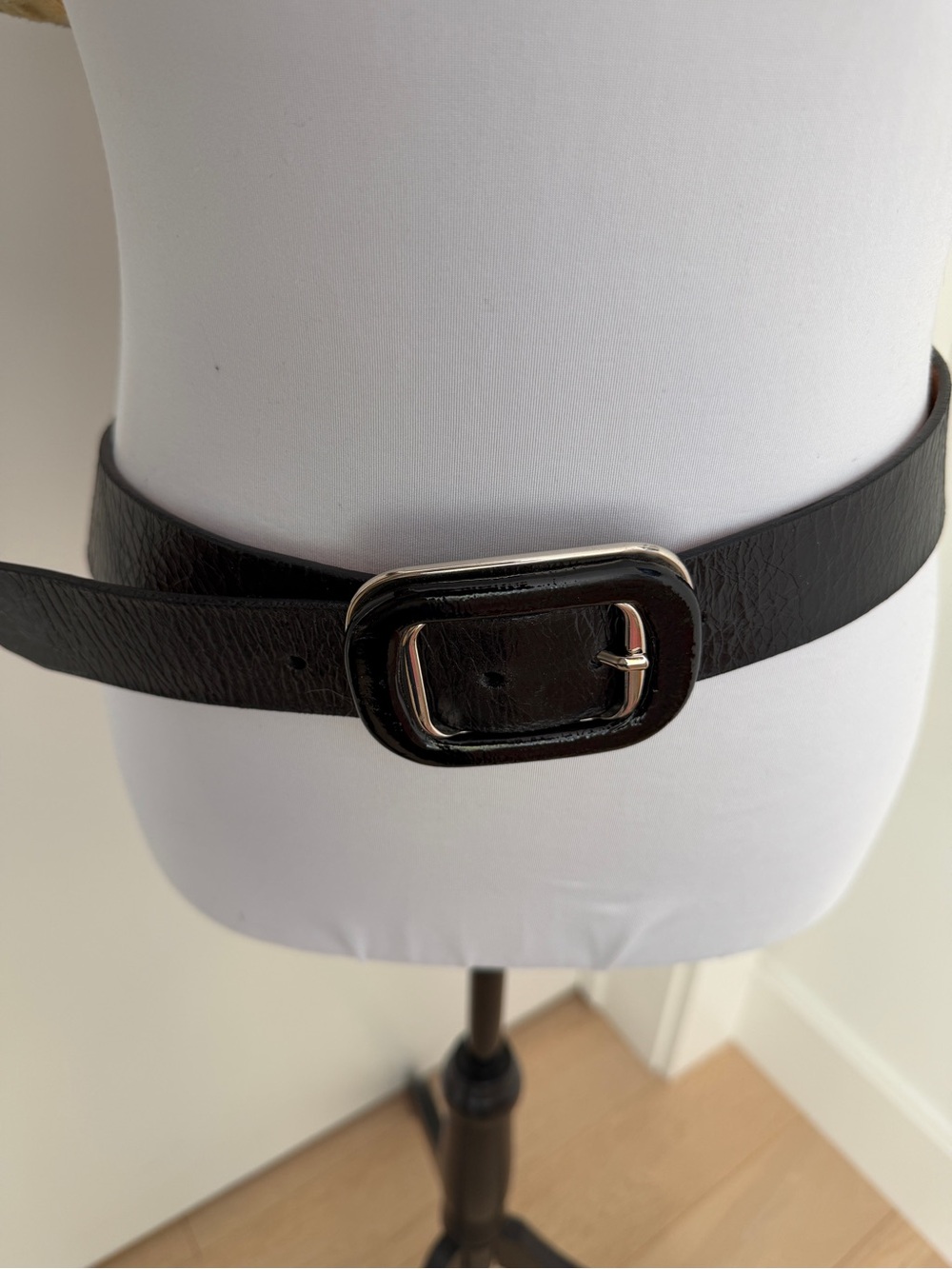 BRAVE Leather Belt Crackled Leather Patent and Silver Tone Metal Buckle Luxury